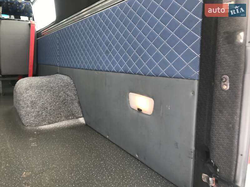 Вантажопасажирський фургон Mercedes-Benz Sprinter 2006 в Рівному