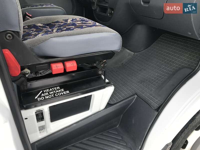 Вантажопасажирський фургон Mercedes-Benz Sprinter 2006 в Рівному