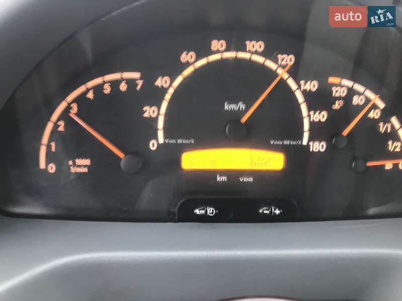 Вантажопасажирський фургон Mercedes-Benz Sprinter 2006 в Рівному