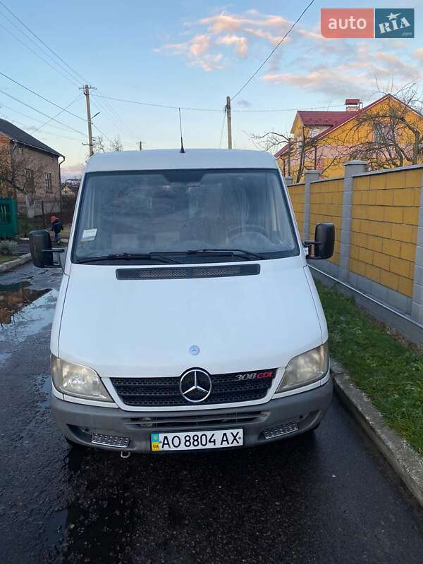 Микроавтобус Mercedes-Benz Sprinter 2004 в Шептицькому