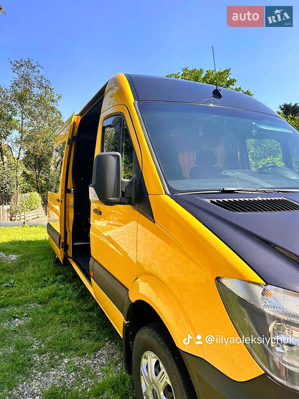 Мікроавтобус Mercedes-Benz Sprinter 2011 в Вижниці