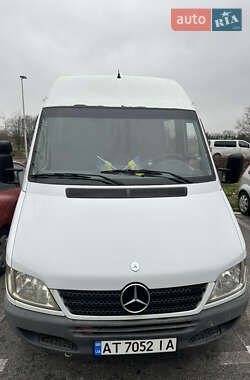 Микроавтобус Mercedes-Benz Sprinter 2003 в Косове