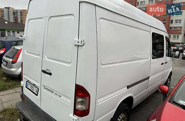 Микроавтобус Mercedes-Benz Sprinter 2003 в Косове