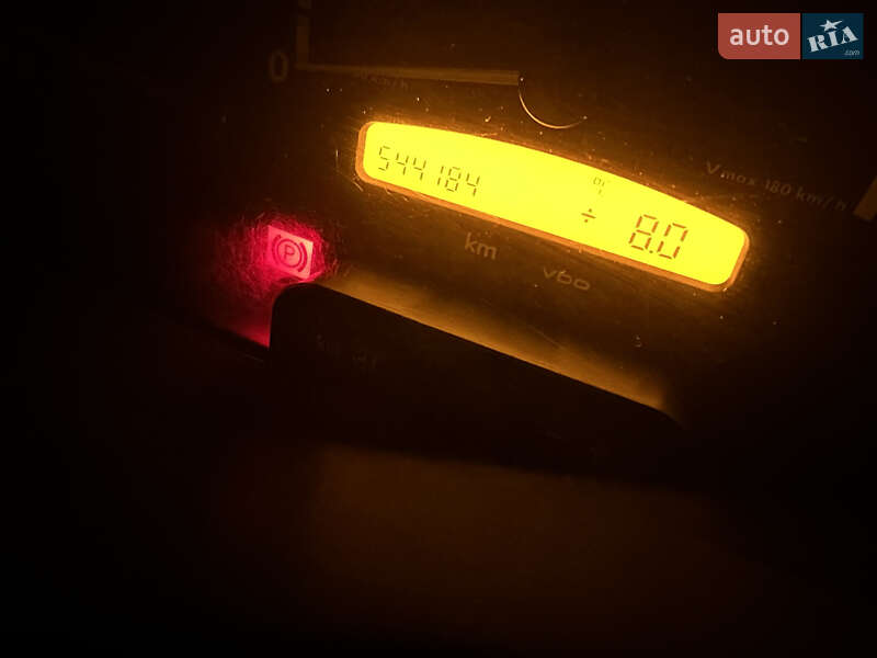 Микроавтобус Mercedes-Benz Sprinter 2003 в Косове фото 17 Микроавтобус Mercedes-Benz Sprinter 2003 в Косове