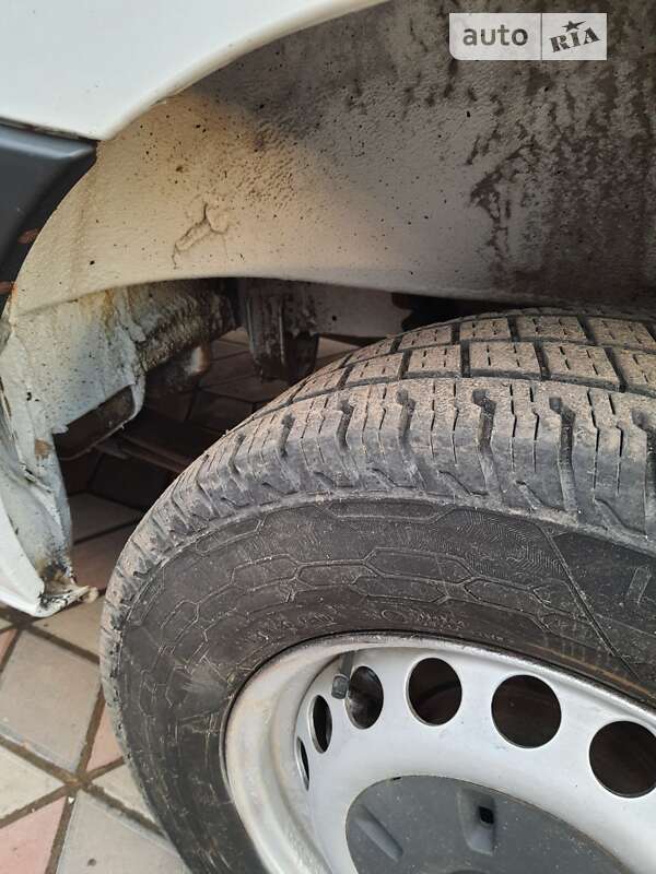 Вантажний фургон Mercedes-Benz Sprinter 2006 в Чернівцях фото 14 Вантажний фургон Mercedes-Benz Sprinter 2006 в Чернівцях