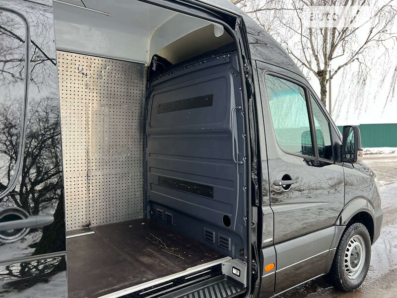 Грузовой фургон Mercedes-Benz Sprinter 2016 в Черновцах