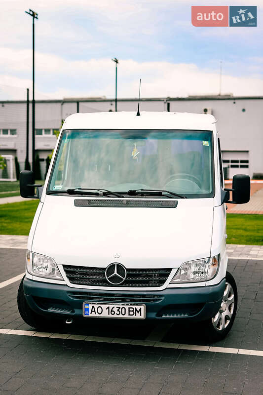 Mercedes-Benz Sprinter 2005