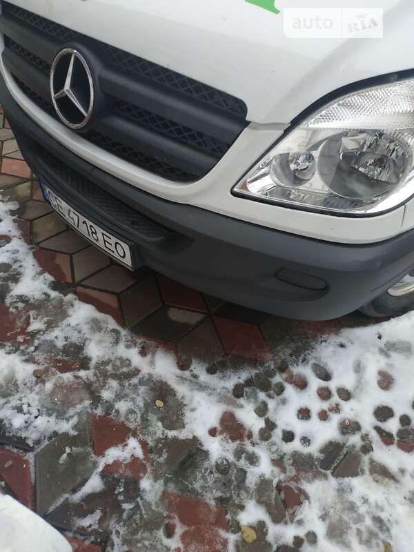 Вантажний фургон Mercedes-Benz Sprinter 2006 в Чернівцях фото 16 Вантажний фургон Mercedes-Benz Sprinter 2006 в Чернівцях
