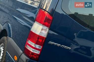 Грузовой фургон Mercedes-Benz Sprinter 2017 в 