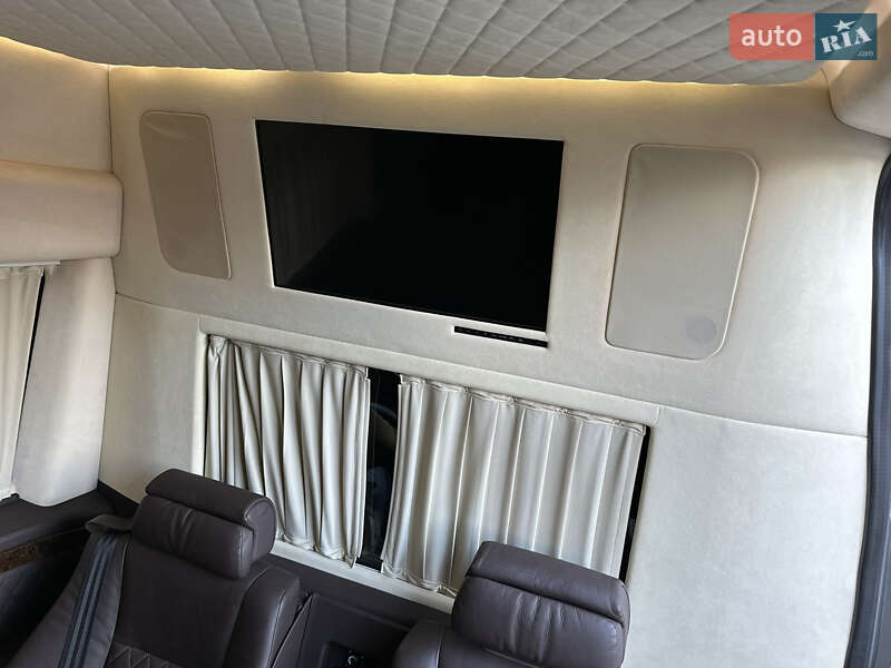 Вантажопасажирський фургон Mercedes-Benz Sprinter 2010 в Києві