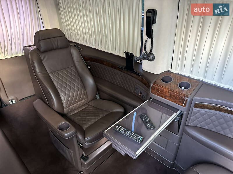 Вантажопасажирський фургон Mercedes-Benz Sprinter 2010 в Києві