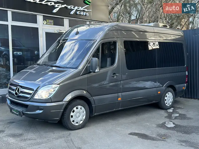 Вантажопасажирський фургон Mercedes-Benz Sprinter 2010 в 