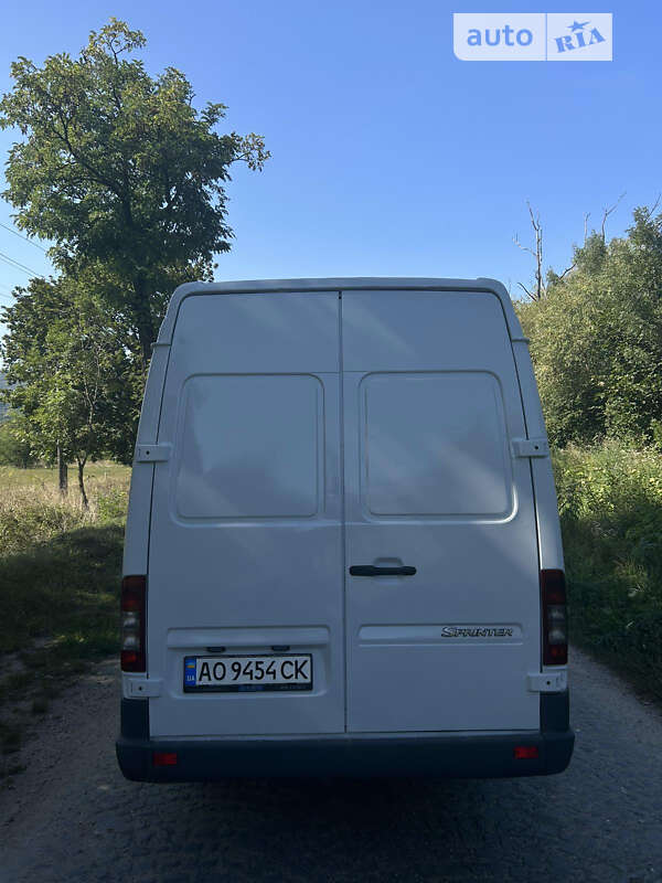 Мікроавтобус Mercedes-Benz Sprinter 2000 в Іршаві