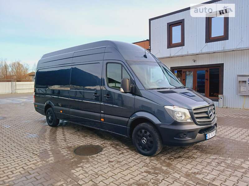 Грузовой фургон Mercedes-Benz Sprinter 2016 в 