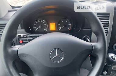 Контейнеровоз Mercedes-Benz Sprinter 2015 в Виннице