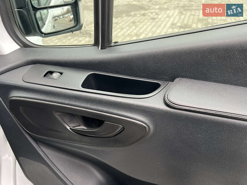 Вантажний фургон Mercedes-Benz Sprinter 2019 в Чернівцях