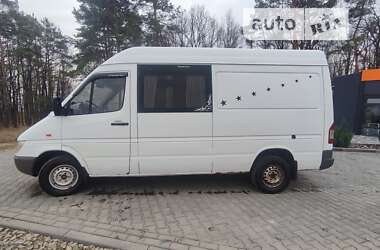 Вантажопасажирський фургон Mercedes-Benz Sprinter 2001 в Чернівцях