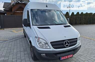 Грузовой фургон Mercedes-Benz Sprinter 2011 в Стрые