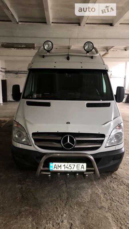 Вантажний фургон Mercedes-Benz Sprinter 2012 в Житомирі