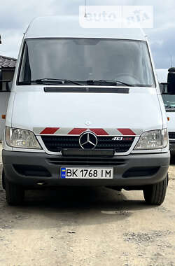 Грузовой фургон Mercedes-Benz Sprinter 2003 в Львове