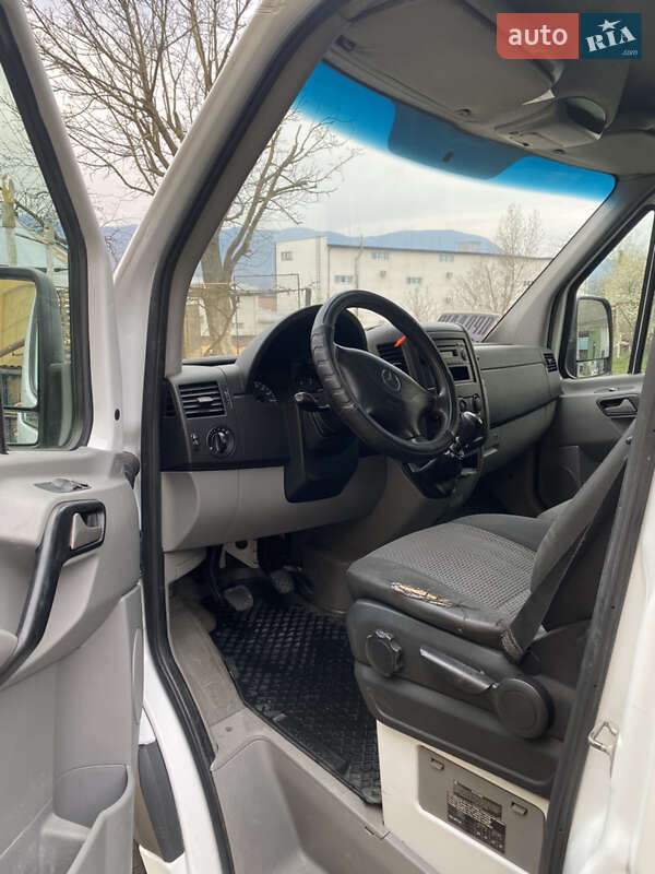 Вантажний фургон Mercedes-Benz Sprinter 2012 в Тячеві
