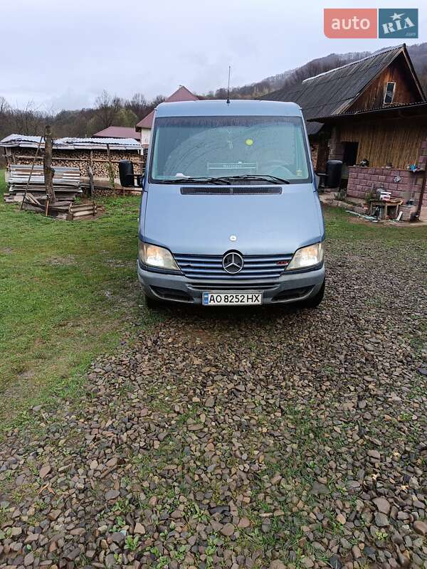 Mercedes-Benz Sprinter 2004