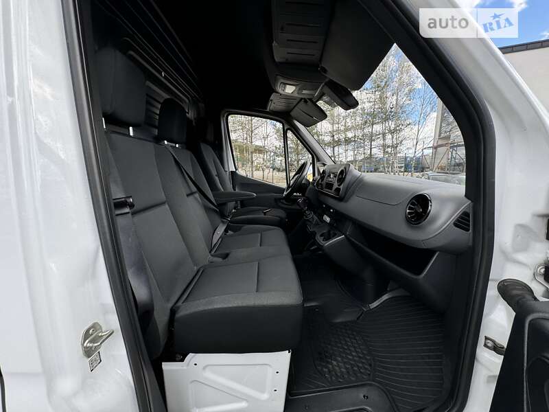 Грузовой фургон Mercedes-Benz Sprinter 2020 в Долине