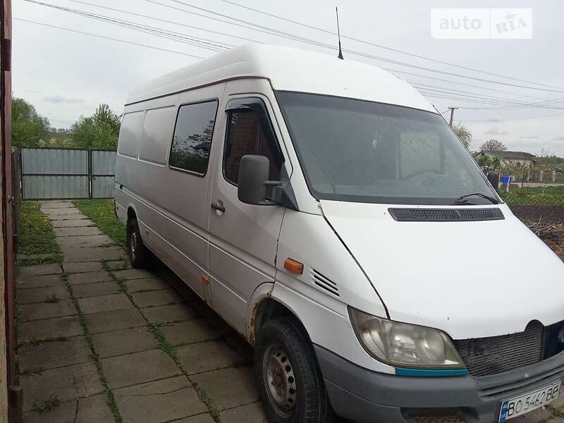 Вантажопасажирський фургон Mercedes-Benz Sprinter 2005 в Львові