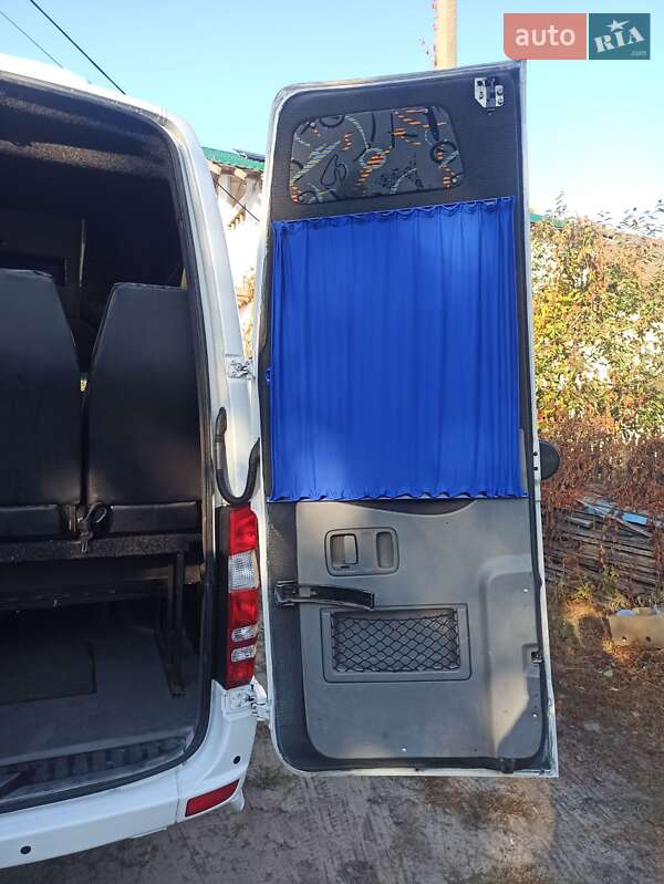 Приміський автобус Mercedes-Benz Sprinter 2011 в Баришівка