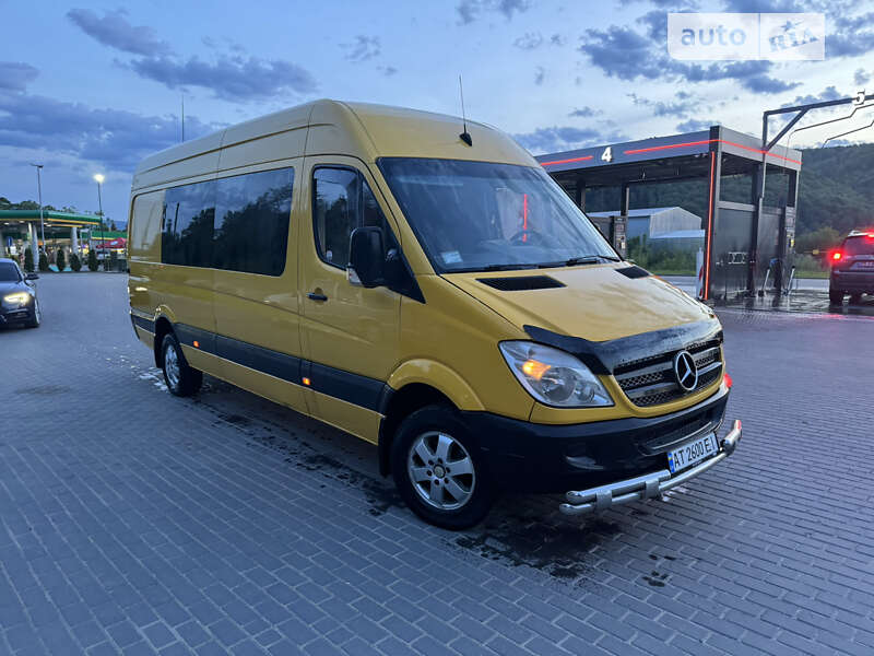 Вантажопасажирський фургон Mercedes-Benz Sprinter 2012 в Долині