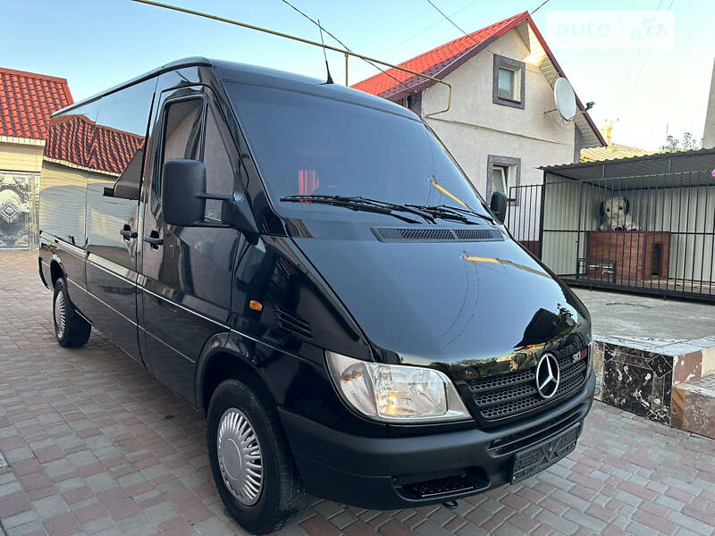 Mercedes-Benz Sprinter 2006