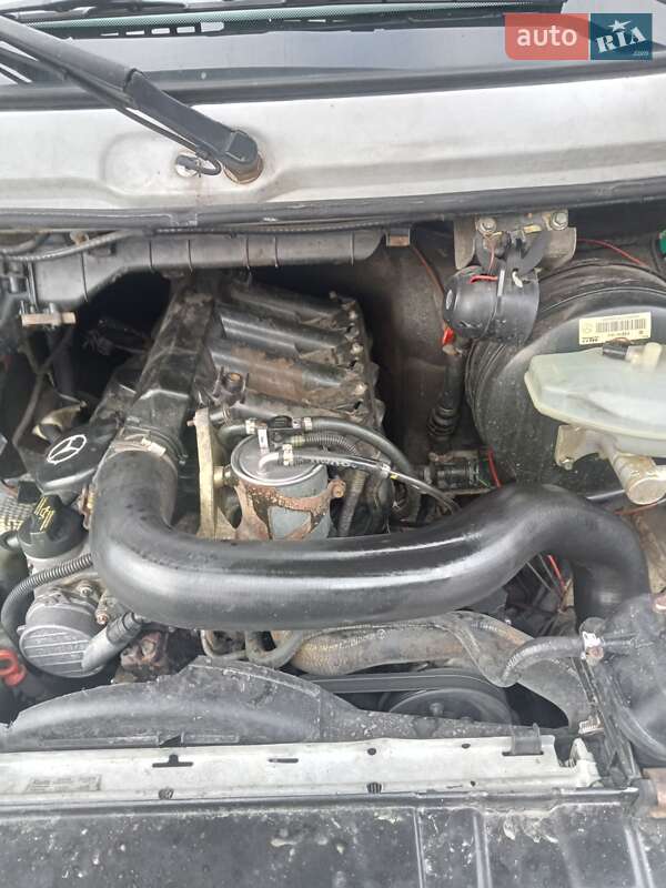 Мікроавтобус Mercedes-Benz Sprinter 2005 в Тячеві фото 24 Мікроавтобус Mercedes-Benz Sprinter 2005 в Тячеві