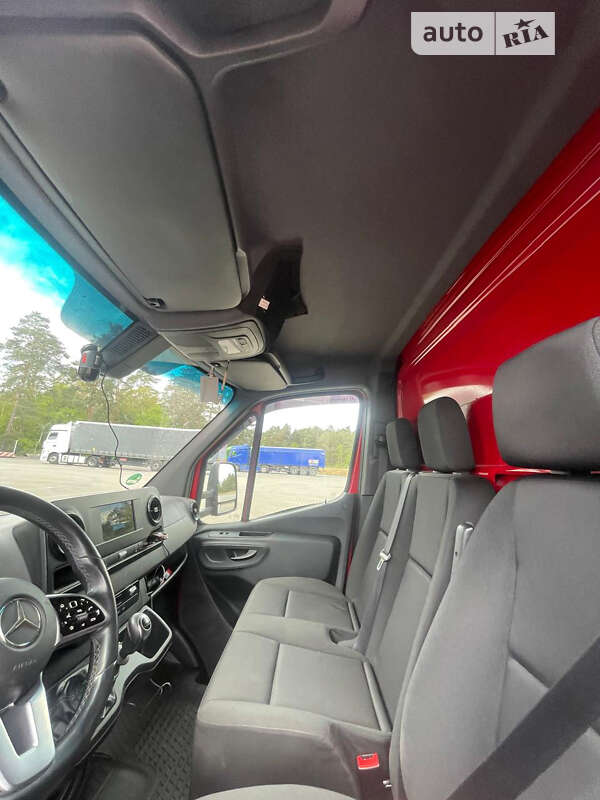 Вантажний фургон Mercedes-Benz Sprinter 2019 в Снятині фото 43 Вантажний фургон Mercedes-Benz Sprinter 2019 в Снятині