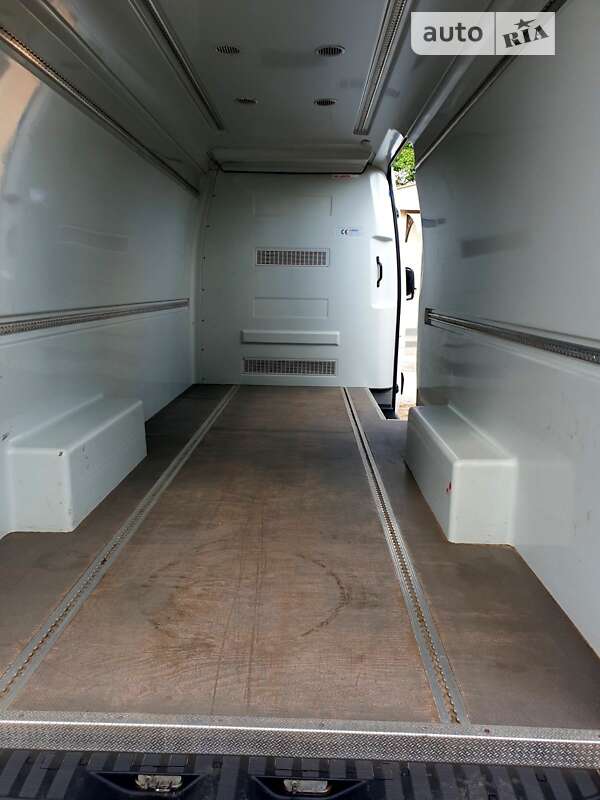 Грузовой фургон Mercedes-Benz Sprinter 2016 в Новомиргороде