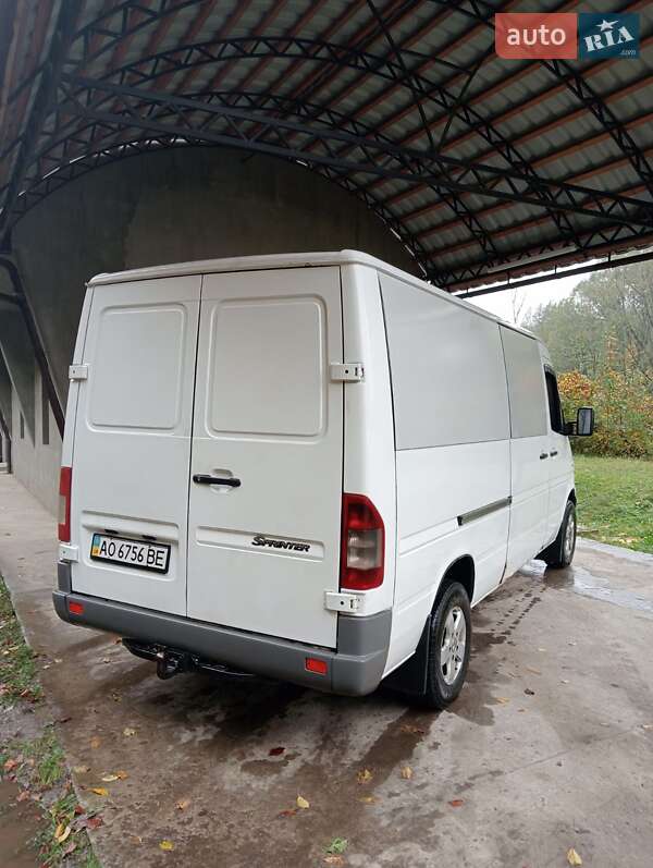 Мікроавтобус Mercedes-Benz Sprinter 2005 в Тячеві фото 4 Мікроавтобус Mercedes-Benz Sprinter 2005 в Тячеві