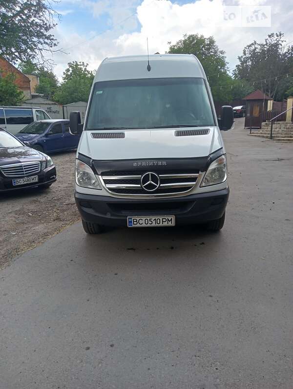 Вантажний фургон Mercedes-Benz Sprinter 2009 в Львові