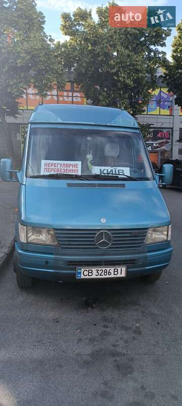Туристический / Междугородний автобус Mercedes-Benz Sprinter 2000 в 