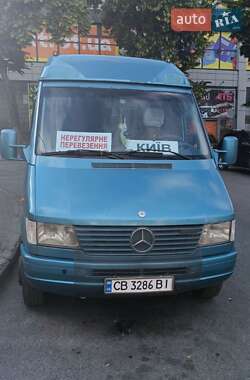 Туристический / Междугородний автобус Mercedes-Benz Sprinter 2000 в 