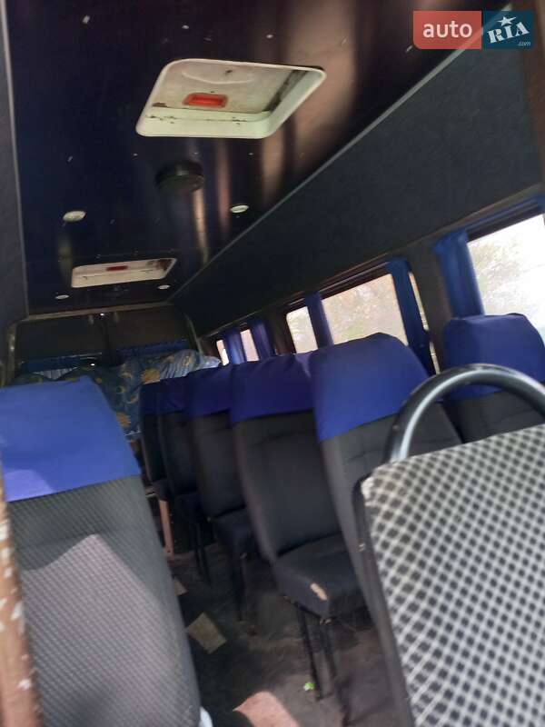 Микроавтобус Mercedes-Benz Sprinter 2000 в Одессе фото 2 Микроавтобус Mercedes-Benz Sprinter 2000 в Одессе