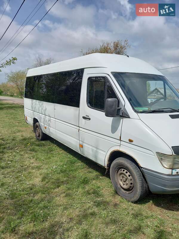 Микроавтобус Mercedes-Benz Sprinter 2000 в Одессе фото 4 Микроавтобус Mercedes-Benz Sprinter 2000 в Одессе