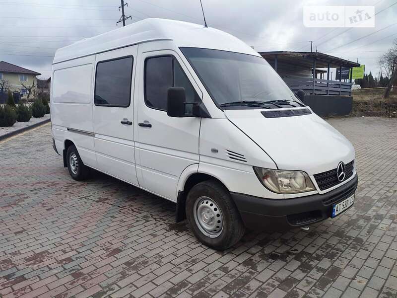 Вантажопасажирський фургон Mercedes-Benz Sprinter 2006 в Городенці