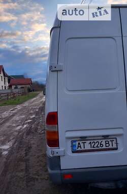 Вантажний фургон Mercedes-Benz Sprinter 2002 в Болехові