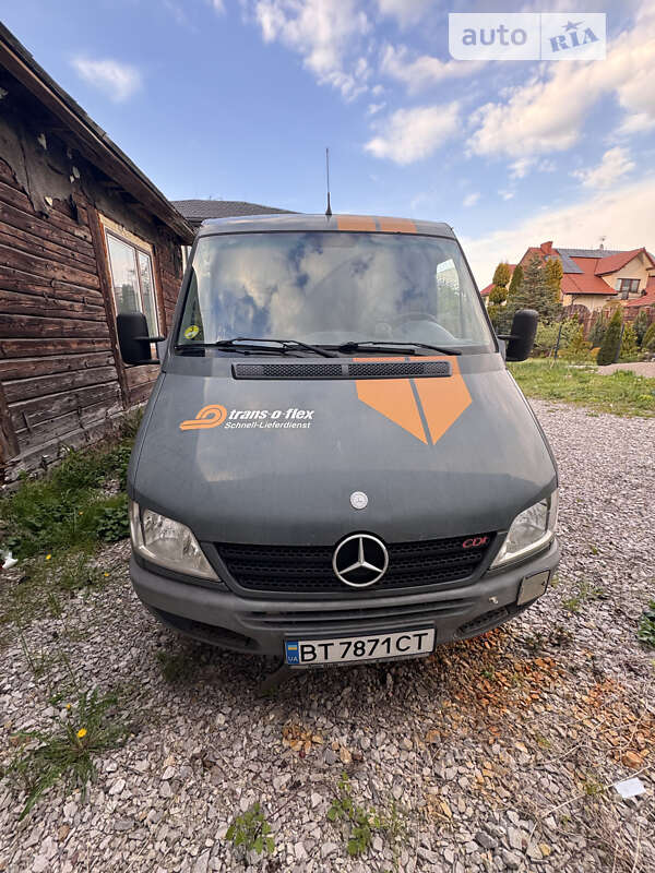 Грузовой фургон Mercedes-Benz Sprinter 2004 в Херсоне