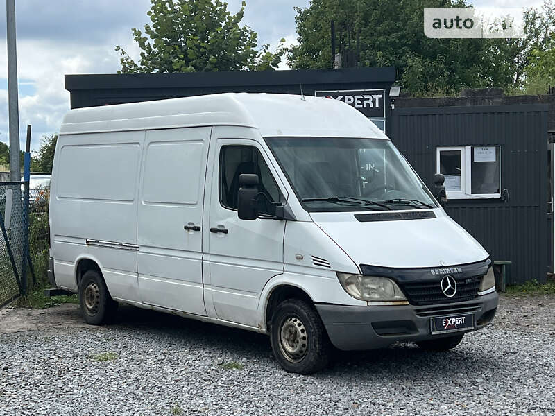 Вантажний фургон Mercedes-Benz Sprinter 2003 в Львові