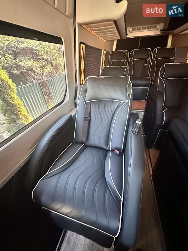Микроавтобус Mercedes-Benz Sprinter 2020 в Корце