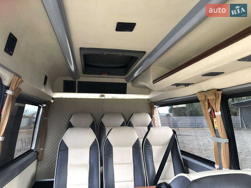 Микроавтобус Mercedes-Benz Sprinter 2004 в Черновцах