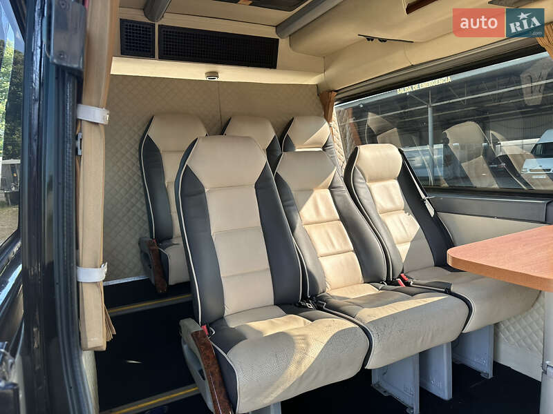 Микроавтобус Mercedes-Benz Sprinter 2004 в Черновцах