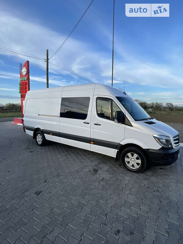 Грузовой фургон Mercedes-Benz Sprinter 2015 в 