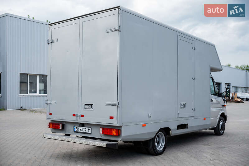 Грузовой фургон Mercedes-Benz Sprinter 2002 в Ровно