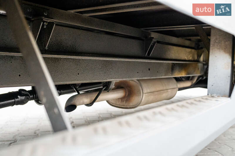 Грузовой фургон Mercedes-Benz Sprinter 2002 в Ровно